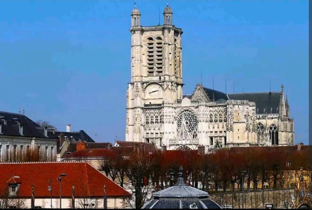 "Les Nuits De 3" Centre-Ville, Parking Gratuit Troyes Exteriör bild
